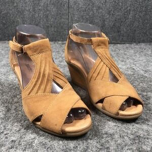 Earth Curvet Biscuit Sandals Womens Size 6 B Brown Suede Wedge Slingback Comfort